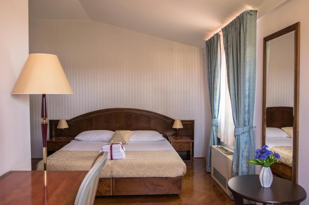 Hotel Minerva Medulin Luaran gambar
