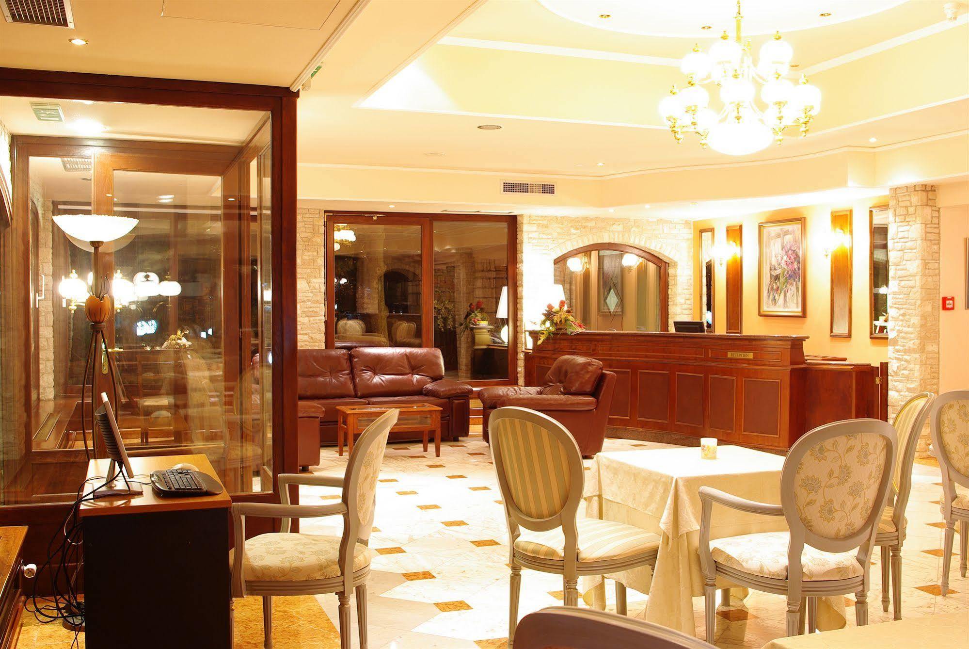 Hotel Minerva Medulin Luaran gambar